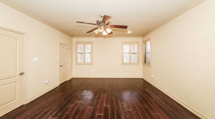 9813 Sandhill Dr, Laredo, Texas 78045, 4 Bedrooms Bedrooms, 9 Rooms Rooms,3 BathroomsBathrooms,Residential,For Sale,9813 Sandhill Dr,20253360