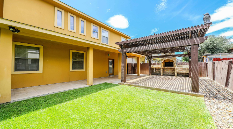 9813 Sandhill Dr, Laredo, Texas 78045, 4 Bedrooms Bedrooms, 9 Rooms Rooms,3 BathroomsBathrooms,Residential,For Sale,9813 Sandhill Dr,20253360
