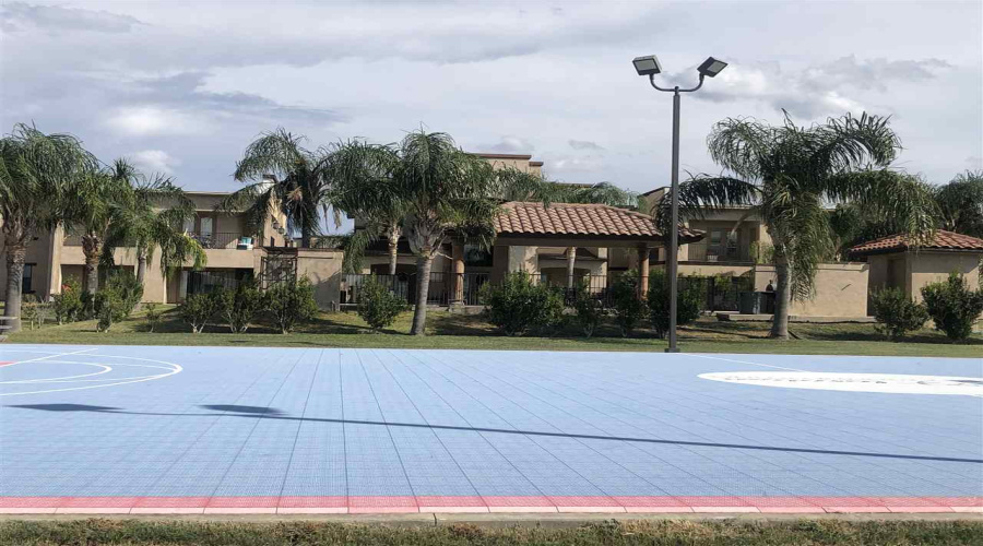 8216 Casa Verde Rd, LAREDO, Texas 78041, 2 Bedrooms Bedrooms, 5 Rooms Rooms,2 BathroomsBathrooms,Residential,For Sale,8216 Casa Verde Rd,20253364