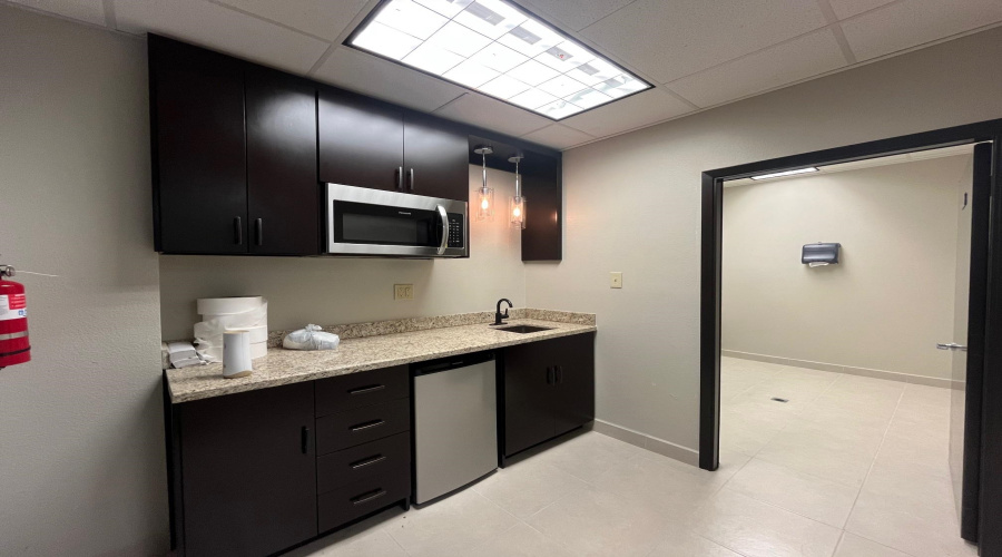 8917 Molly Dr, Laredo, Texas 78045, 1 Room Rooms,1 BathroomBathrooms,Commercial retail/office,For Sale,8917 Molly Dr,20253356