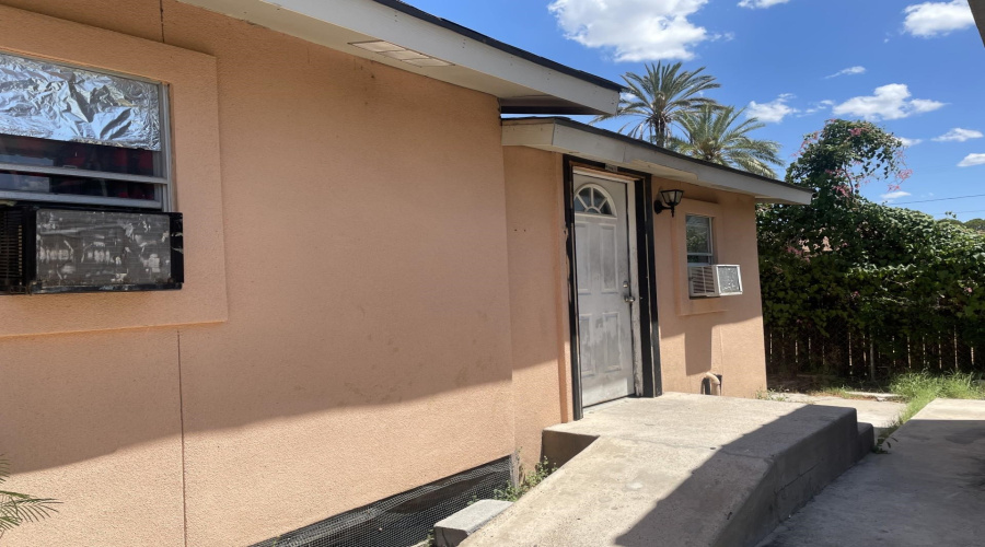 1617 Burnside St, Laredo, Texas 78040, ,Multi-family,For Sale,1617 Burnside St,20253362