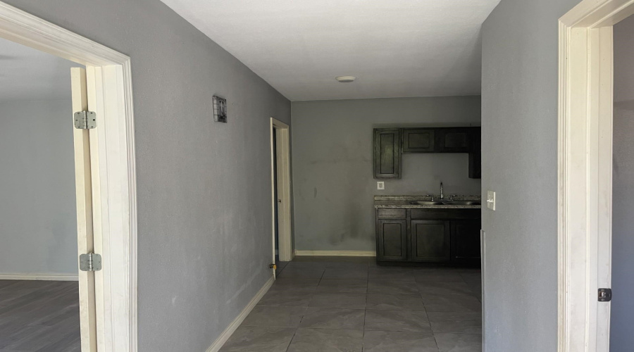 1617 Burnside St, Laredo, Texas 78040, ,Multi-family,For Sale,1617 Burnside St,20253362