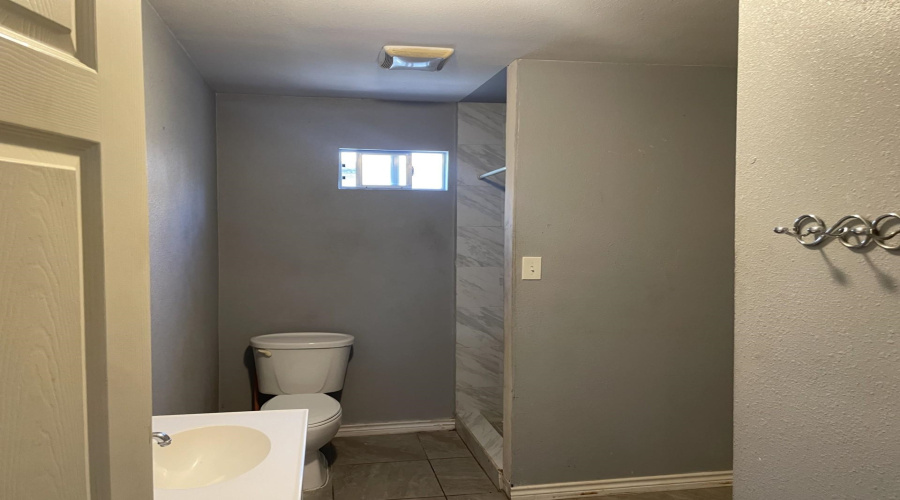 1617 Burnside St, Laredo, Texas 78040, ,Multi-family,For Sale,1617 Burnside St,20253362