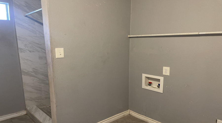 1617 Burnside St, Laredo, Texas 78040, ,Multi-family,For Sale,1617 Burnside St,20253362