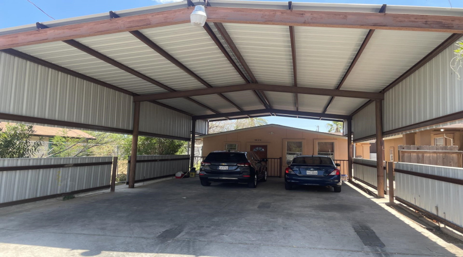 1617 Burnside St, Laredo, Texas 78040, ,Multi-family,For Sale,1617 Burnside St,20253362