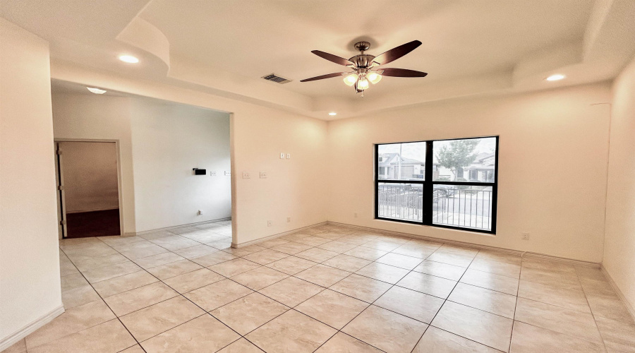 833 George Read Dr, laredo, Texas 78046, 4 Bedrooms Bedrooms, 10 Rooms Rooms,3 BathroomsBathrooms,Residential,For Sale,833 George Read Dr,20253352