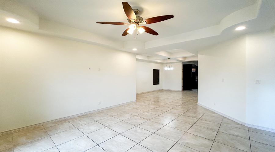 833 George Read Dr, laredo, Texas 78046, 4 Bedrooms Bedrooms, 10 Rooms Rooms,3 BathroomsBathrooms,Residential,For Sale,833 George Read Dr,20253352