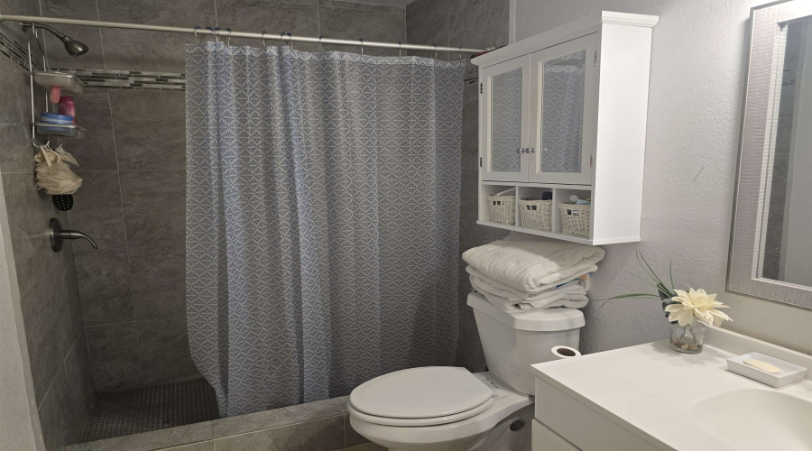 1924 Mexico Ave, Laredo, Texas 78046-606, 4 Bedrooms Bedrooms, 5 Rooms Rooms,2 BathroomsBathrooms,Residential,For Sale,1924 Mexico Ave,20253358