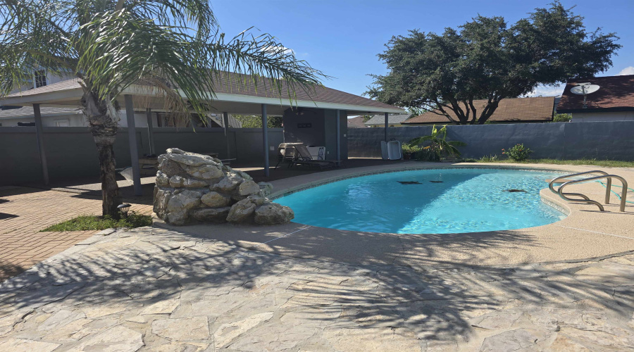 1924 Mexico Ave, Laredo, Texas 78046-606, 4 Bedrooms Bedrooms, 5 Rooms Rooms,2 BathroomsBathrooms,Residential,For Sale,1924 Mexico Ave,20253358