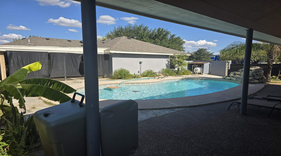 1924 Mexico Ave, Laredo, Texas 78046-606, 4 Bedrooms Bedrooms, 5 Rooms Rooms,2 BathroomsBathrooms,Residential,For Sale,1924 Mexico Ave,20253358