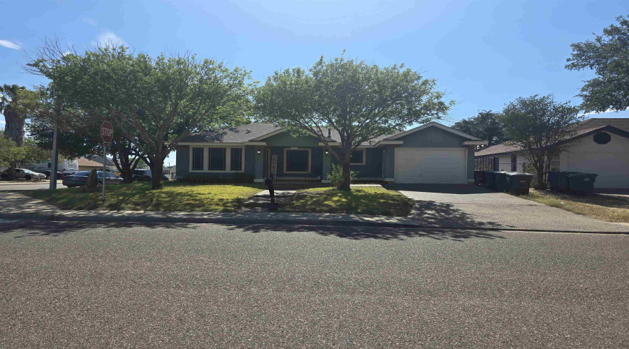 1924 Mexico Ave, Laredo, Texas 78046-606, 4 Bedrooms Bedrooms, 5 Rooms Rooms,2 BathroomsBathrooms,Residential,For Sale,1924 Mexico Ave,20253358