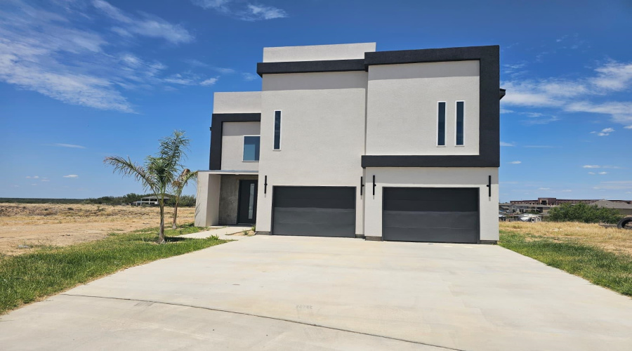 512 Concepcion, Laredo, Texas 78045-8029, 3 Bedrooms Bedrooms, 6 Rooms Rooms,2 BathroomsBathrooms,Residential,For Sale,512 Concepcion,20253365