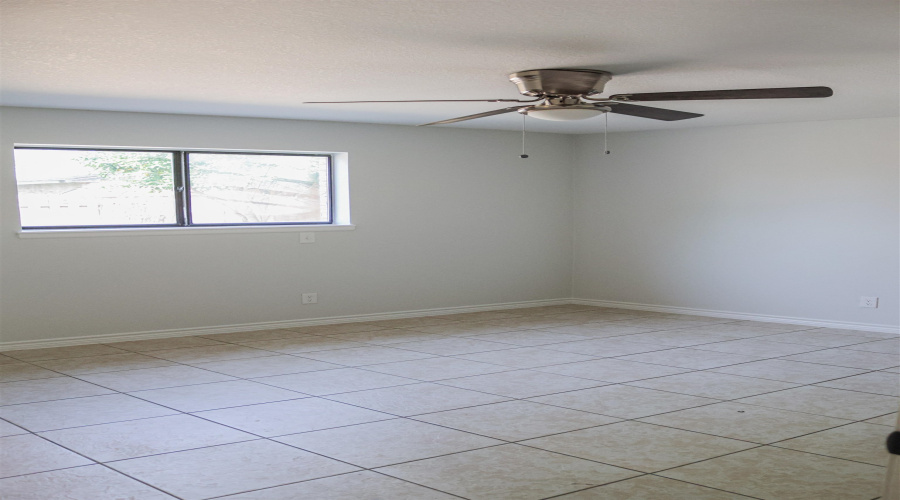 102 Arizona Lp, LAREDO, Texas 78041, 3 Bedrooms Bedrooms, 8 Rooms Rooms,2 BathroomsBathrooms,Residential,For Rent,102 Arizona Lp,20253366