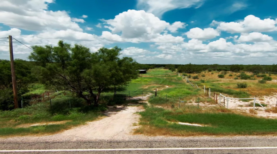 2247 FM 1025, Crystal City, Texas 78839, ,Land,For Sale,2247 FM 1025,20253377