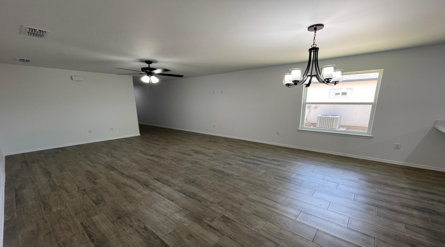 1525 Estudiantes Dr., Laredo, Texas 78046, 3 Bedrooms Bedrooms, 4 Rooms Rooms,2 BathroomsBathrooms,Residential,For Rent,1525 Estudiantes Dr.,20253379