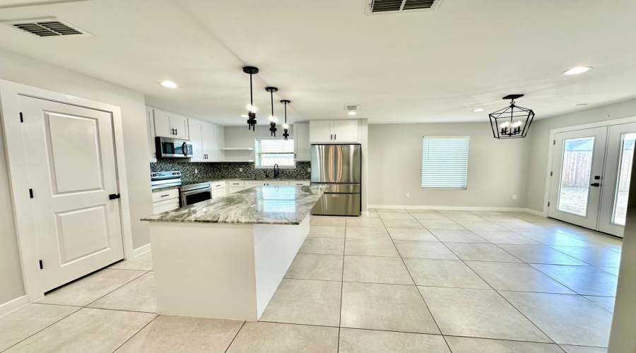 2329 Durazno Ct., Laredo, Texas 78046, 4 Bedrooms Bedrooms, 5 Rooms Rooms,2 BathroomsBathrooms,Residential,For Sale,2329 Durazno Ct.,20253380