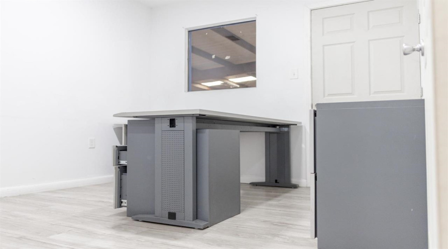 2919 Santa Rita Ave, Laredo, Texas 78040-0000, 1 Bedroom Bedrooms, 21 Rooms Rooms,2 BathroomsBathrooms,Commercial/industrial,For Sale,2919 Santa Rita Ave,20253383