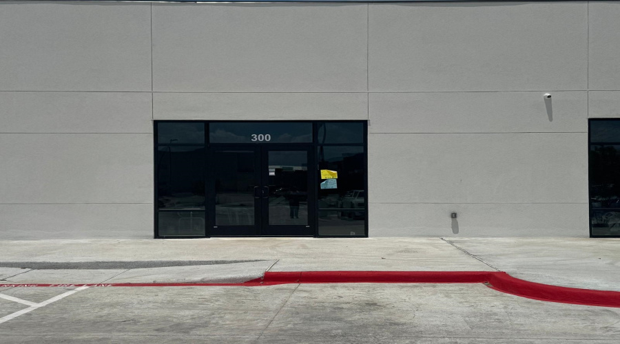 1310 Trey Dr, LAREDO, Texas 78041, 1 Room Rooms,Commercial retail/office,For Rent,1310 Trey Dr,20253392