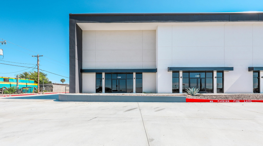 102 Floral Blvd, LAREDO, Texas 78045, 1 Room Rooms,1 BathroomBathrooms,Commercial retail/office,For Rent,102 Floral Blvd,20253398