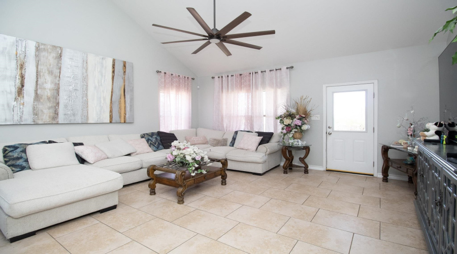 508 Jeanne Ct, Laredo, Texas 78045, 4 Bedrooms Bedrooms, 8 Rooms Rooms,3 BathroomsBathrooms,Residential,For Sale,508 Jeanne Ct,20253393