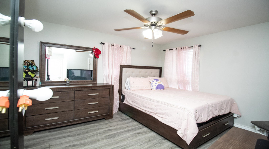 508 Jeanne Ct, Laredo, Texas 78045, 4 Bedrooms Bedrooms, 8 Rooms Rooms,3 BathroomsBathrooms,Residential,For Sale,508 Jeanne Ct,20253393