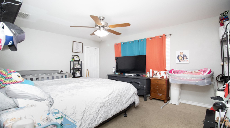 508 Jeanne Ct, Laredo, Texas 78045, 4 Bedrooms Bedrooms, 8 Rooms Rooms,3 BathroomsBathrooms,Residential,For Sale,508 Jeanne Ct,20253393