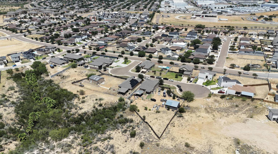 508 Jeanne Ct, Laredo, Texas 78045, 4 Bedrooms Bedrooms, 8 Rooms Rooms,3 BathroomsBathrooms,Residential,For Sale,508 Jeanne Ct,20253393