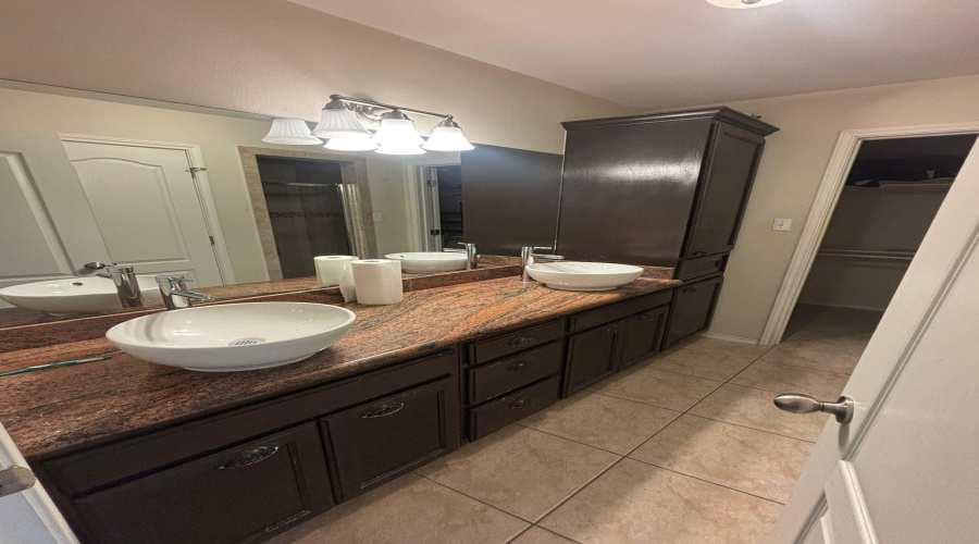 4014 Shahram Dr, Laredo, Texas 78045, 3 Bedrooms Bedrooms, 7 Rooms Rooms,2 BathroomsBathrooms,Residential,For Rent,4014 Shahram Dr,20253395
