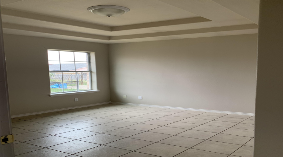 3709 Nubes Dr, Laredo, Texas 78046, 3 Bedrooms Bedrooms, 5 Rooms Rooms,2 BathroomsBathrooms,Residential,For Rent,3709 Nubes Dr,20253396