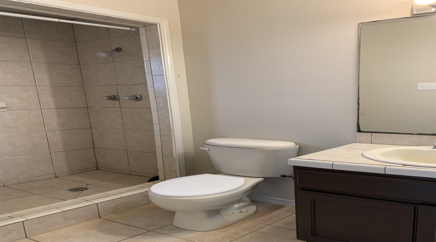 3709 Nubes Dr, Laredo, Texas 78046, 3 Bedrooms Bedrooms, 5 Rooms Rooms,2 BathroomsBathrooms,Residential,For Rent,3709 Nubes Dr,20253396