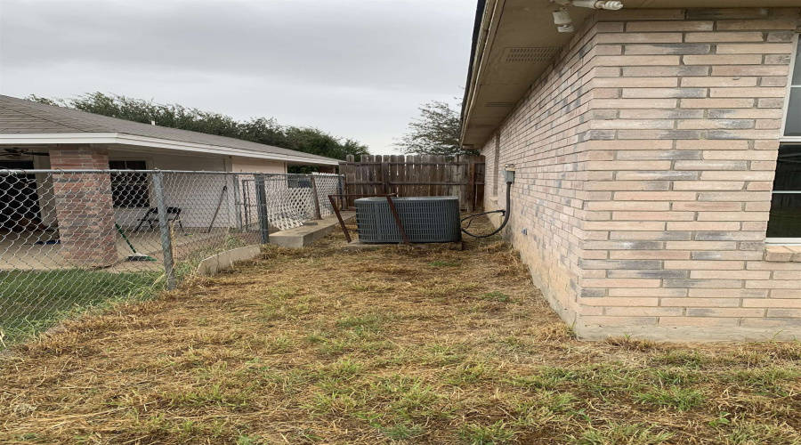 3709 Nubes Dr, Laredo, Texas 78046, 3 Bedrooms Bedrooms, 5 Rooms Rooms,2 BathroomsBathrooms,Residential,For Rent,3709 Nubes Dr,20253396