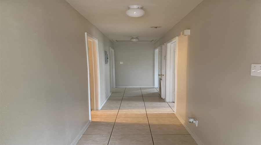 3709 Nubes Dr, Laredo, Texas 78046, 3 Bedrooms Bedrooms, 5 Rooms Rooms,2 BathroomsBathrooms,Residential,For Rent,3709 Nubes Dr,20253396