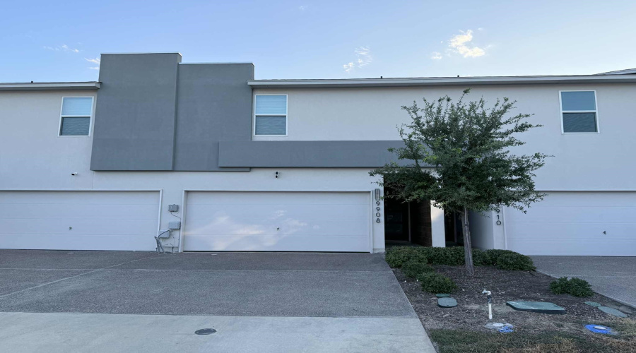 9908 Bijan Dr., Laredo, Texas 78045, 3 Bedrooms Bedrooms, 6 Rooms Rooms,2 BathroomsBathrooms,Residential,For Sale,9908 Bijan Dr.,20253405
