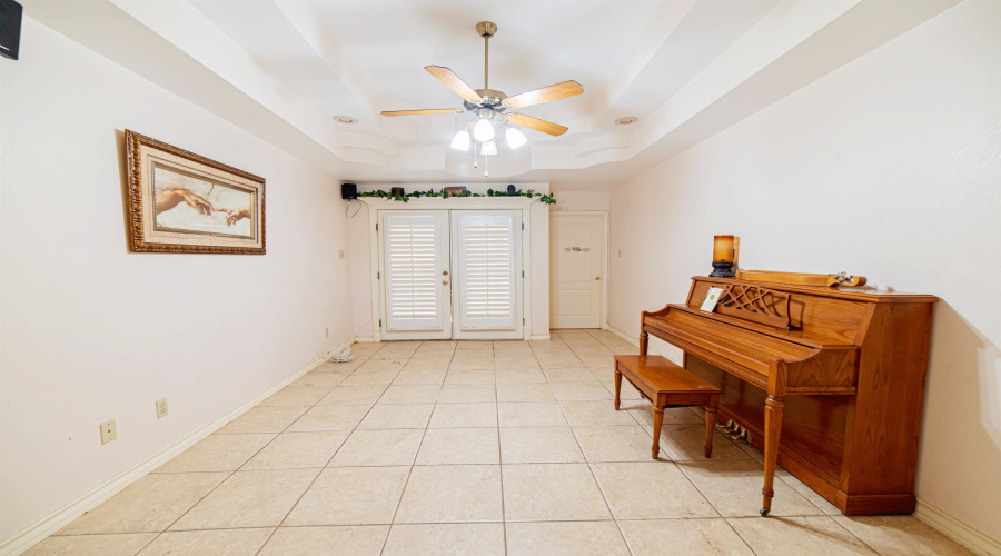 143 North Ave, Laredo, Texas 78045-7713, 3 Bedrooms Bedrooms, 7 Rooms Rooms,3 BathroomsBathrooms,Residential,For Sale,143 North Ave,20253406