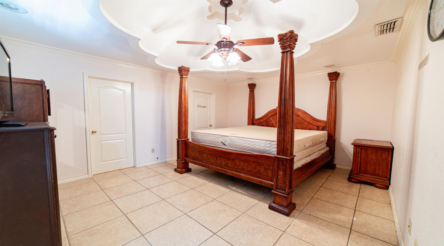 143 North Ave, Laredo, Texas 78045-7713, 3 Bedrooms Bedrooms, 7 Rooms Rooms,3 BathroomsBathrooms,Residential,For Sale,143 North Ave,20253406