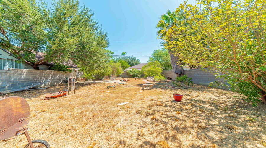 143 North Ave, Laredo, Texas 78045-7713, 3 Bedrooms Bedrooms, 7 Rooms Rooms,3 BathroomsBathrooms,Residential,For Sale,143 North Ave,20253406