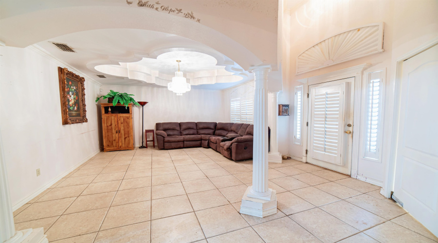 143 North Ave, Laredo, Texas 78045-7713, 3 Bedrooms Bedrooms, 7 Rooms Rooms,3 BathroomsBathrooms,Residential,For Sale,143 North Ave,20253406