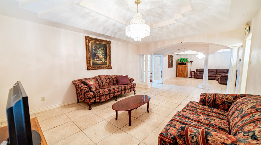 143 North Ave, Laredo, Texas 78045-7713, 3 Bedrooms Bedrooms, 7 Rooms Rooms,3 BathroomsBathrooms,Residential,For Sale,143 North Ave,20253406