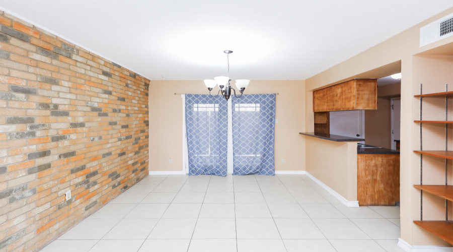 2600 E Montgomery St, Laredo, Texas 78043, 3 Bedrooms Bedrooms, 5 Rooms Rooms,2 BathroomsBathrooms,Residential,For Sale,2600 E Montgomery St,20253409