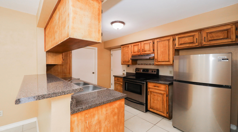 2600 E Montgomery St, Laredo, Texas 78043, 3 Bedrooms Bedrooms, 5 Rooms Rooms,2 BathroomsBathrooms,Residential,For Sale,2600 E Montgomery St,20253409