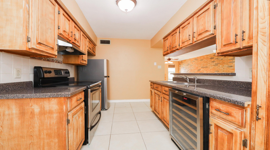 2600 E Montgomery St, Laredo, Texas 78043, 3 Bedrooms Bedrooms, 5 Rooms Rooms,2 BathroomsBathrooms,Residential,For Sale,2600 E Montgomery St,20253409