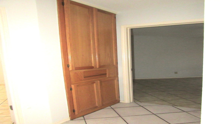 1420 Juarez Ave, Laredo, Texas 78040, 2 Bedrooms Bedrooms, 4 Rooms Rooms,1 BathroomBathrooms,Residential,For Rent,1420 Juarez Ave,20253412
