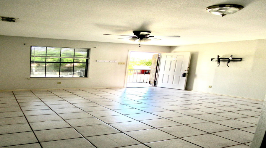 1420 Juarez Ave, Laredo, Texas 78040, 2 Bedrooms Bedrooms, 4 Rooms Rooms,1 BathroomBathrooms,Residential,For Rent,1420 Juarez Ave,20253412