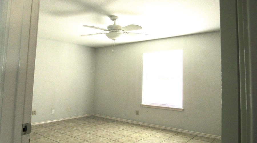 1420 Juarez Ave, Laredo, Texas 78040, 2 Bedrooms Bedrooms, 4 Rooms Rooms,1 BathroomBathrooms,Residential,For Rent,1420 Juarez Ave,20253412