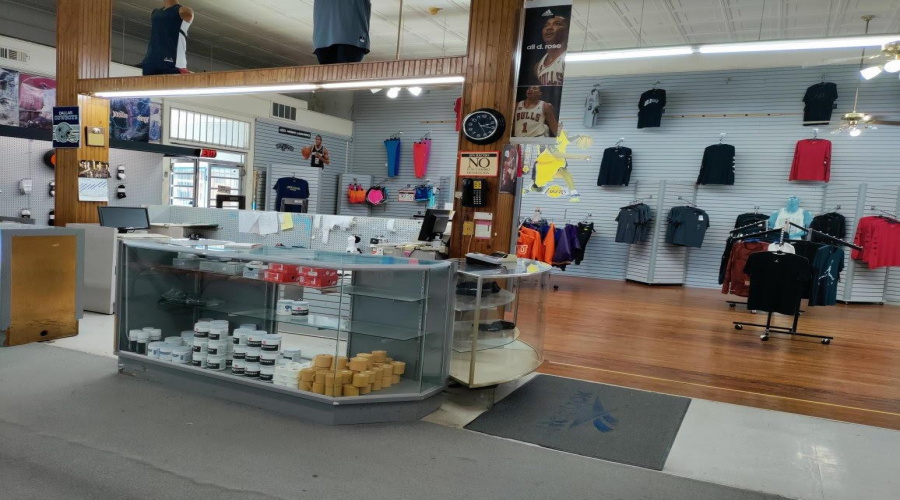 1112 Hidalgo St, Laredo, Texas 78040, 1 Room Rooms,1 BathroomBathrooms,Commercial retail/office,For Sale,1112 Hidalgo St,20253414