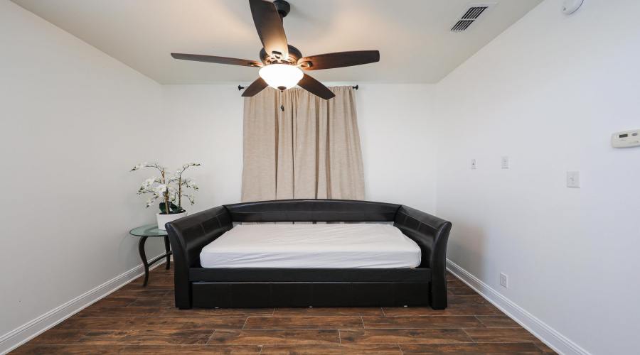 503 Jefferies Rd., LAREDO, Texas 78045, 3 Bedrooms Bedrooms, 6 Rooms Rooms,3 BathroomsBathrooms,Residential,For Sale,503 Jefferies Rd.,20253416