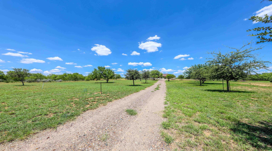 503 Jefferies Rd., LAREDO, Texas 78045, 3 Bedrooms Bedrooms, 6 Rooms Rooms,3 BathroomsBathrooms,Residential,For Sale,503 Jefferies Rd.,20253416