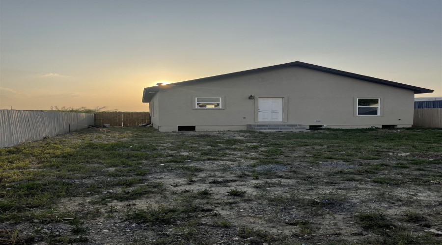 709 Palo De Rosa Loop, Laredo, Texas 78043, 3 Bedrooms Bedrooms, 5 Rooms Rooms,2 BathroomsBathrooms,Residential,For Sale,709 Palo De Rosa Loop,20253422