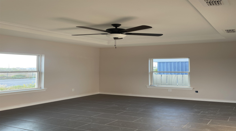 709 Palo De Rosa Loop, Laredo, Texas 78043, 3 Bedrooms Bedrooms, 5 Rooms Rooms,2 BathroomsBathrooms,Residential,For Sale,709 Palo De Rosa Loop,20253422