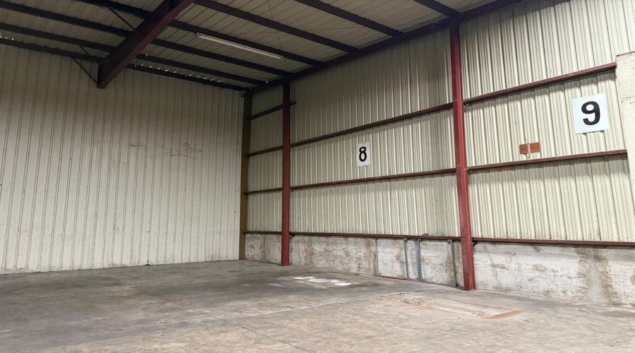 2303 Santa Rita Ave, Laredo, Texas 78040, 1 Bedroom Bedrooms, 1 Room Rooms,2 BathroomsBathrooms,Commercial/industrial,For Rent,2303 Santa Rita Ave,20253436
